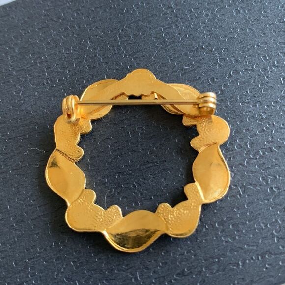 Vintage Gold Tone Wreath Brooch Pin‎ - Picture 3 of 4